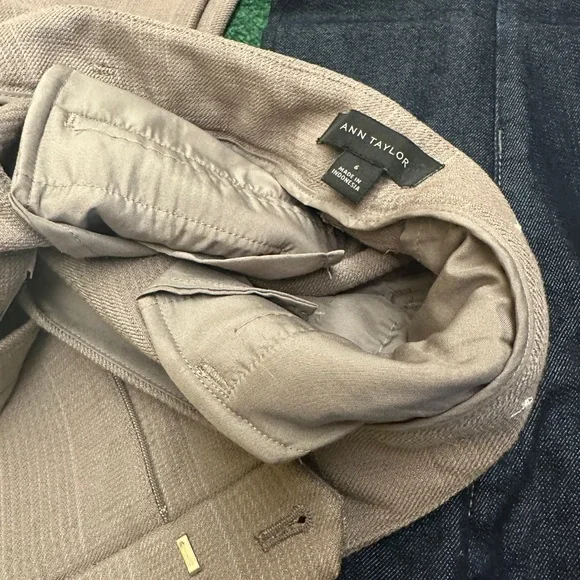 Six Pair Ladies Size 6 Dress Pants - Black, Navy, Gray, Beige - Picture 6 of 11